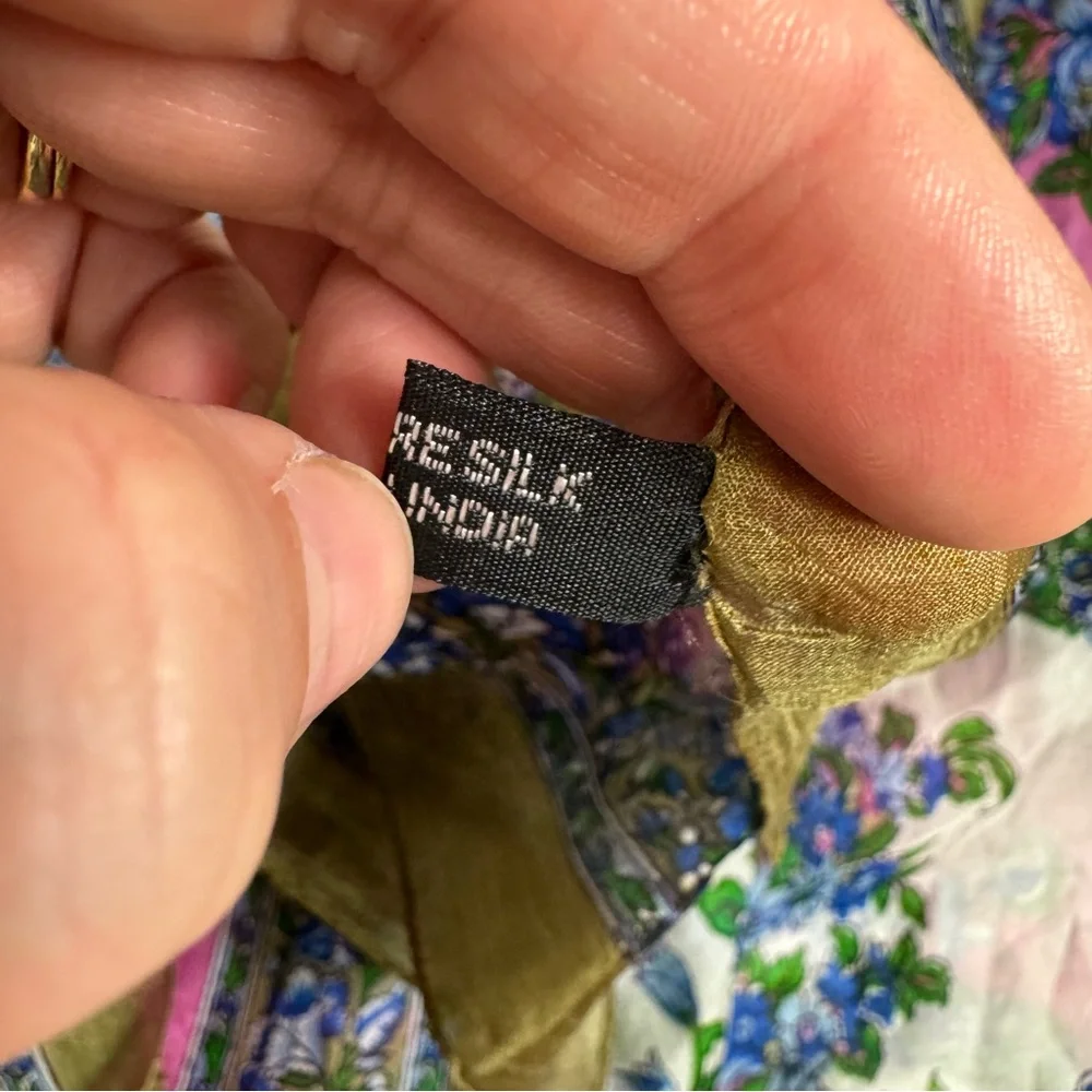 Silk Floral‎ Pink and Green Printed Scarf